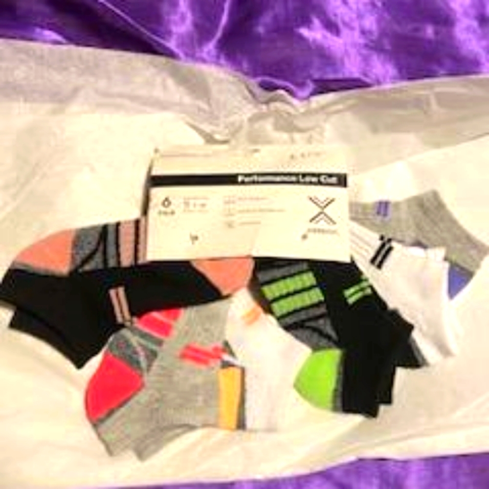 Xersion High Performance Low Cut Socks